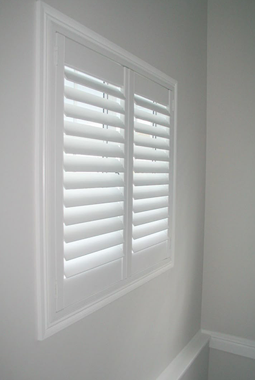 PLANTATION SHUTTERS